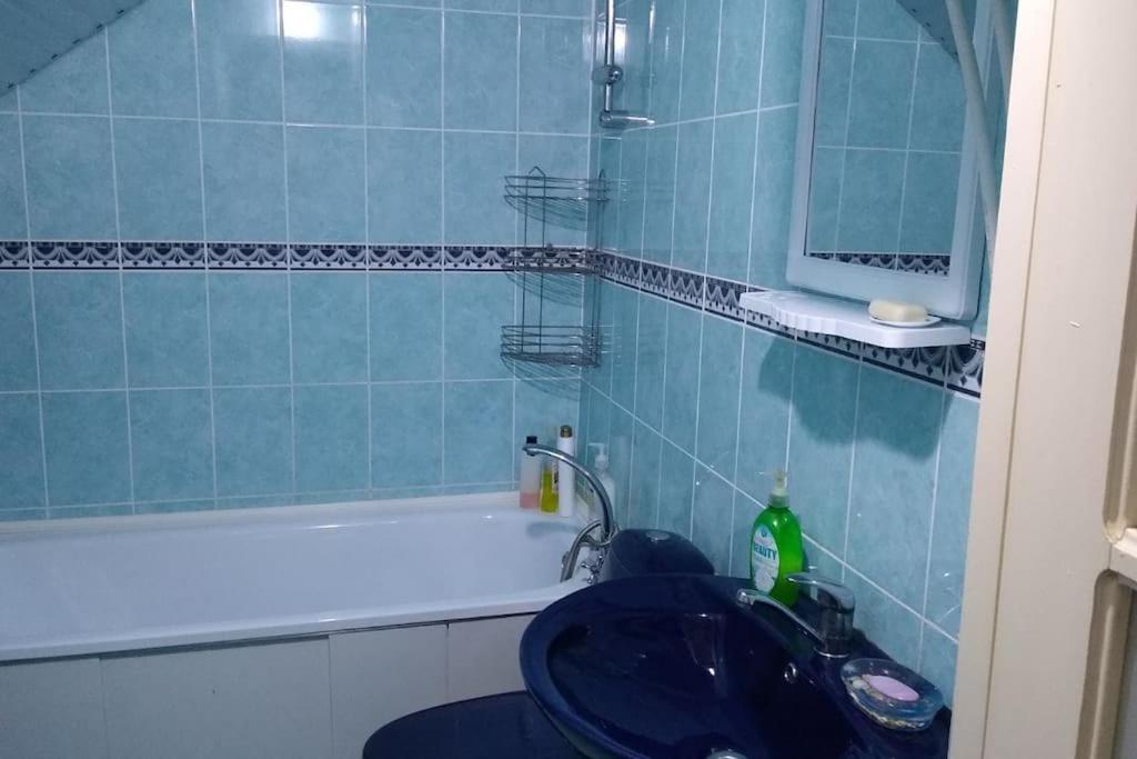 2 Bedroom House With A Terrace Vadul lui Vodă Esterno foto